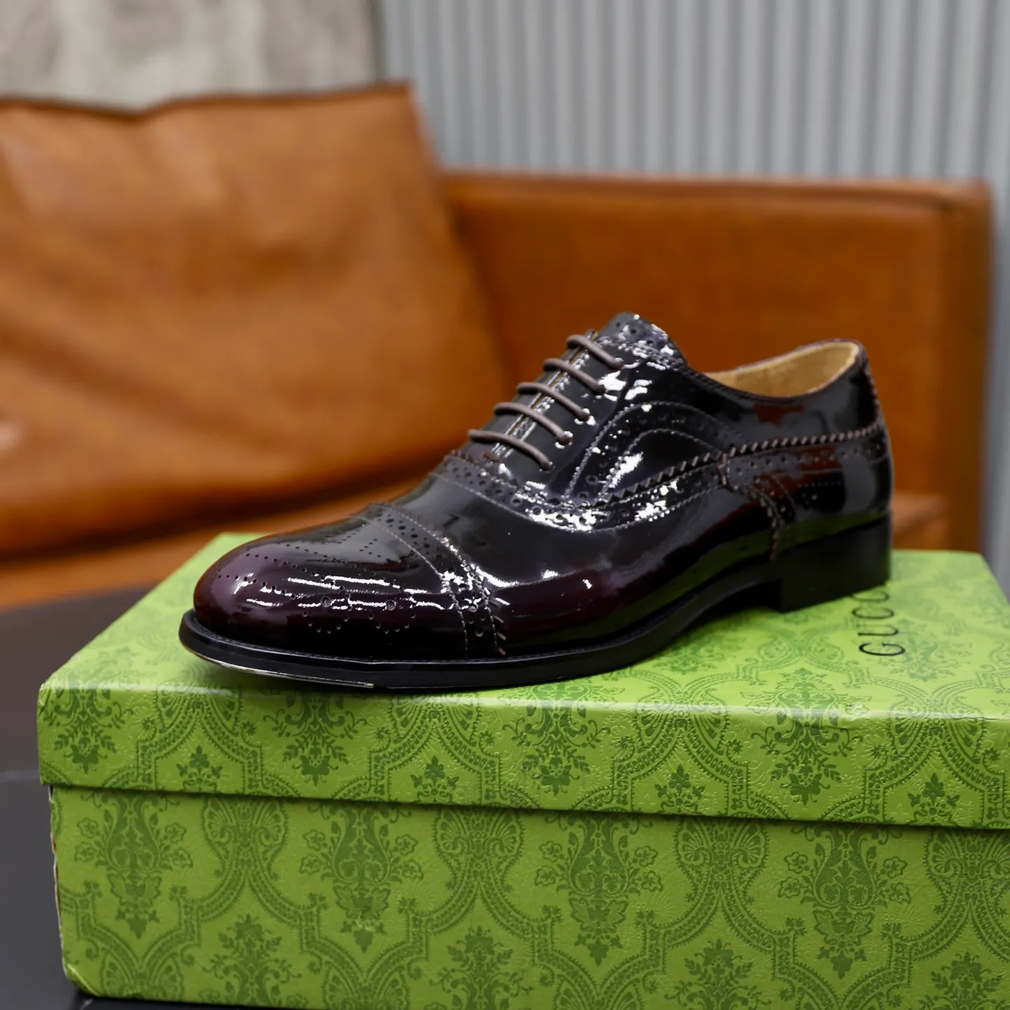 Men's shoes 💰660💰🙅‍♂️🙅‍♂️🙅‍♂️Niuli Brand: Gucci GuCCI Standard code: Men's code 39-44 (45 can be customized) Grade: Same style as the official website Original quality Material: Original cowhide surface Comfortable cowhide lining Original outsole Style category: Men's fashionable casual leather shoes Distinguished big-name luxury elements, top luxury Color: actual picture color
